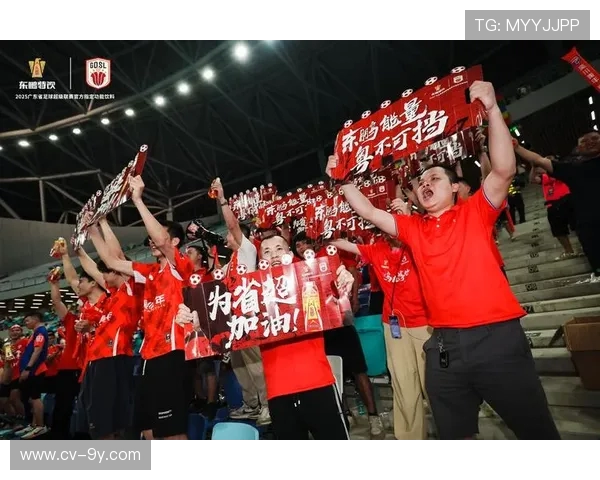 激情时刻见证荣耀巅峰足球颁奖盛典全场欢呼热泪交织